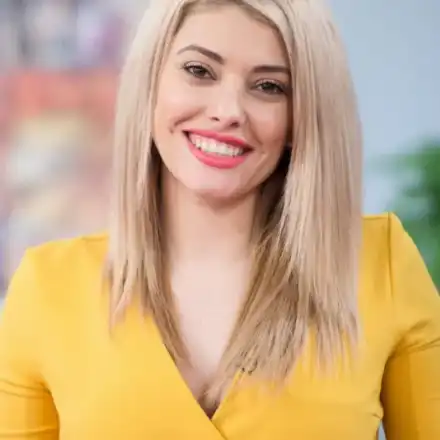 Ева Веселинова пробива в Гърция