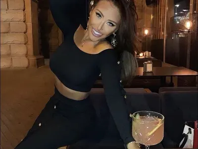 Гери–Никол пръска пачки в Дубай