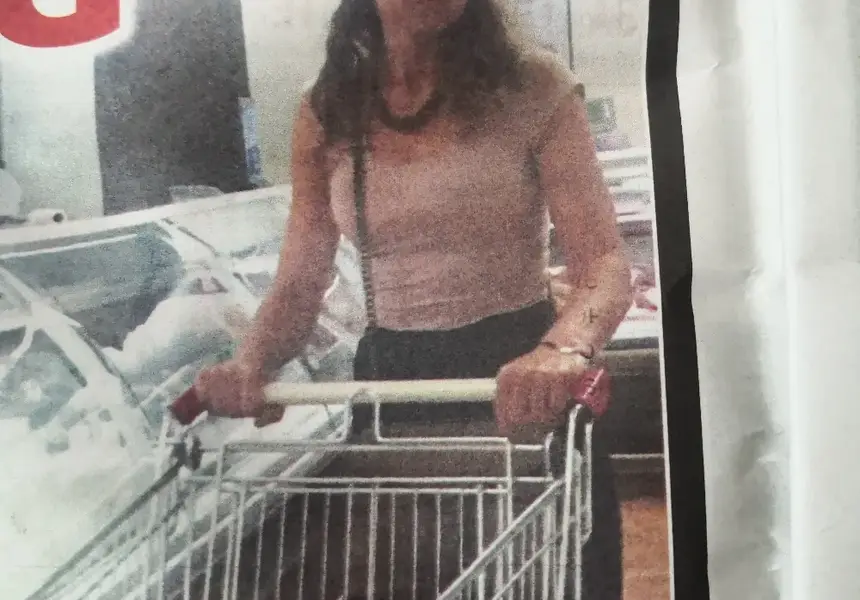 Гинка Кесякова с визия на манекенка (Бившата на президента смая със стройна фигура - Фото)