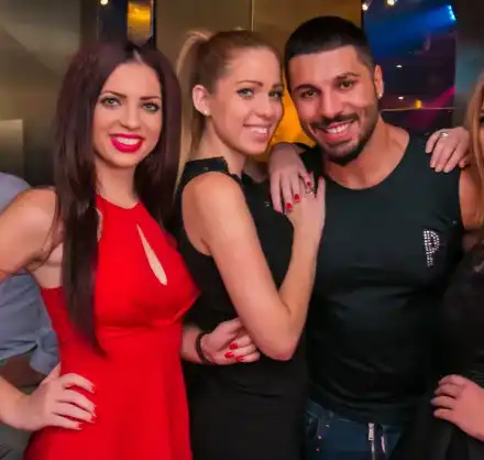 Колекционерска страст: Фики събира сутиени, Малина трупа бельо в червено, Кали - ангелчета, Поли Генова - чай и още …