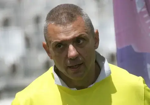 Крум Савов пести от всичко (Журналистът снижи драстично стандарта си на живот)