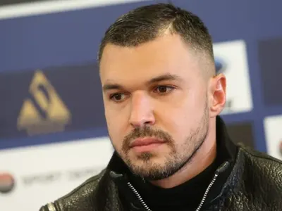 Луд за връзване? Валери Божинов тръгна на психолог (Вижте защо)