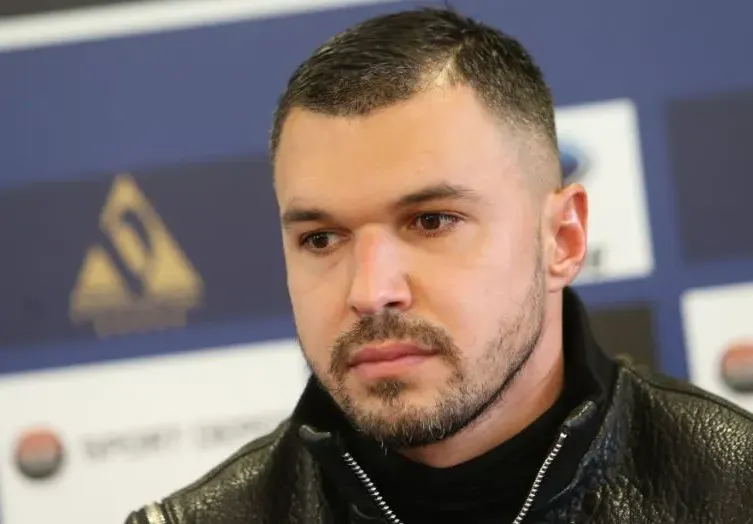 Луд за връзване? Валери Божинов тръгна на психолог (Вижте защо)