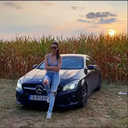 Луиза Григорова подкара мерцедес за 100 бона