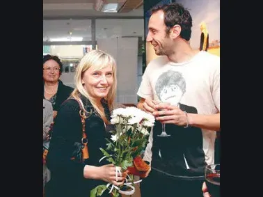 Мъжът на Елена Йончева я заряза! Архитект Пламен Тодоров избяга в Шумен