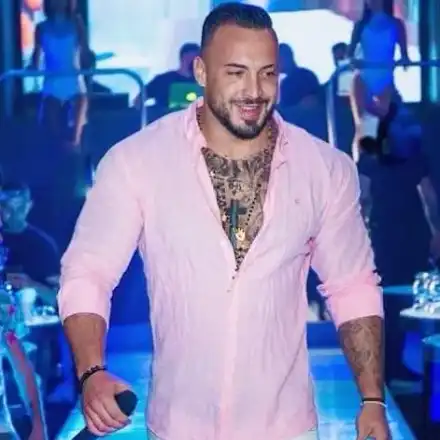 Митака от „София ден и нощ“ проби на чалга сцената, издържа се от участия