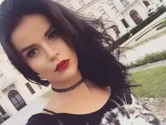 Мона Гочева качила над 20 кг