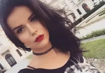 Мона Гочева качила над 20 кг