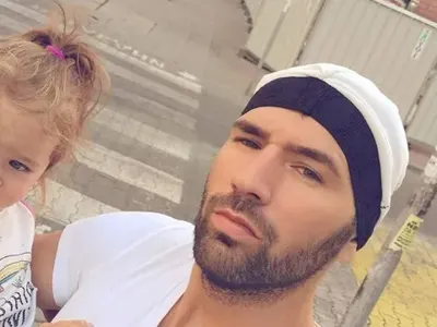 Наско Месечков не ще да гледа как излиза бебето