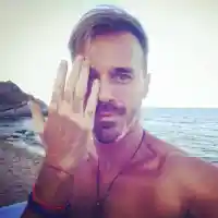 Ники Илиев се разболя от стрес покрай развода със Саня