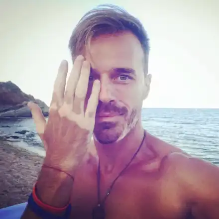 Ники Илиев се разболя от стрес покрай развода със Саня