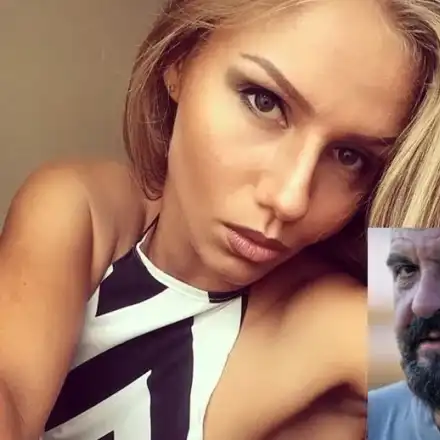 Ники Кънчев се заигра с яка футболистка! Ето какви ги вършат на плажа