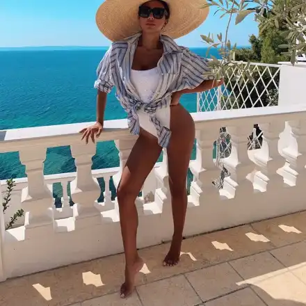 Николета се пусна без бански: Зимата идва! (Гореща снимка)