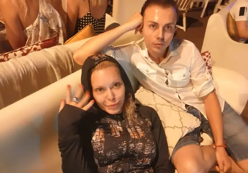 ПАДЕНИЕ! Албена Вулева стана камериерка в хотел в Кипър