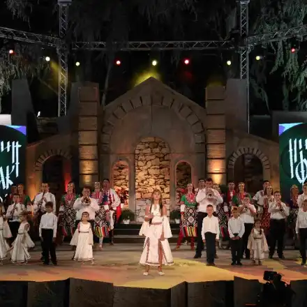 Пирин Фолк препълни Летния театър в Сандански