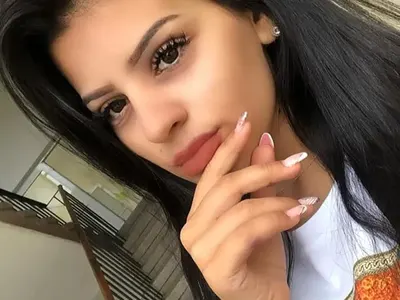 Протеже на Слави Трифонов е новата Преслава (Горещи снимки)