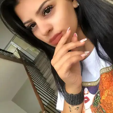 Протеже на Слави Трифонов е новата Преслава (Горещи снимки)