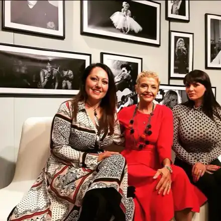 Рут шашна с огромен балкон