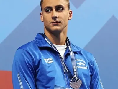 Сензацията в българското плуване Йосиф Миладинов прогонен от немско училище