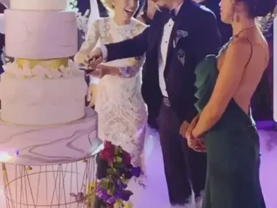 Щерката на Илиана и Наско с кралска сватба, Камата пя за младоженците (Подробности и много снимки)