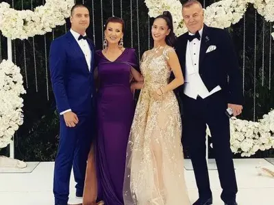 Щерката на Илиана и Наско с кралска сватба, Камата пя за младоженците (Подробности и много снимки)