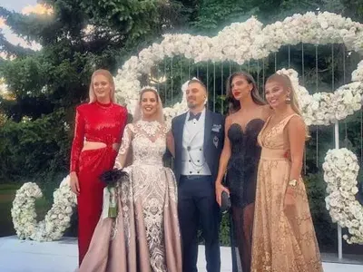 Щерката на Илиана и Наско с кралска сватба, Камата пя за младоженците (Подробности и много снимки)