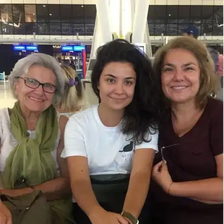 Щерката на Марта Вачкова учи в Португалия