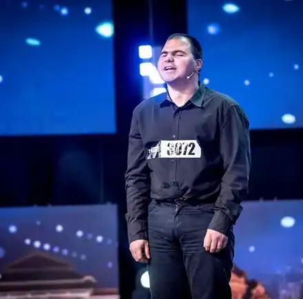 Слепият имитатор от „България търси талант” живее в мизерия за 30 лева