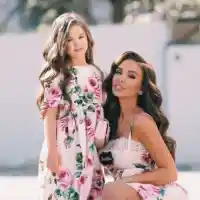 Срам: Николета вози детето без колан (Снимка)