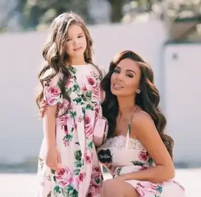 Срам: Николета вози детето без колан (Снимка)