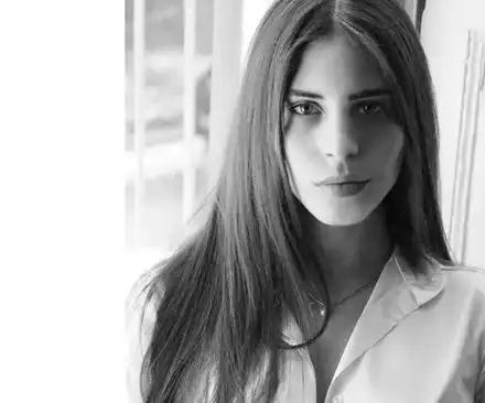 Тайната внучка на Тато се сгоди за италианец (Подробности за непоказваната дъщеря на Владо Живков)