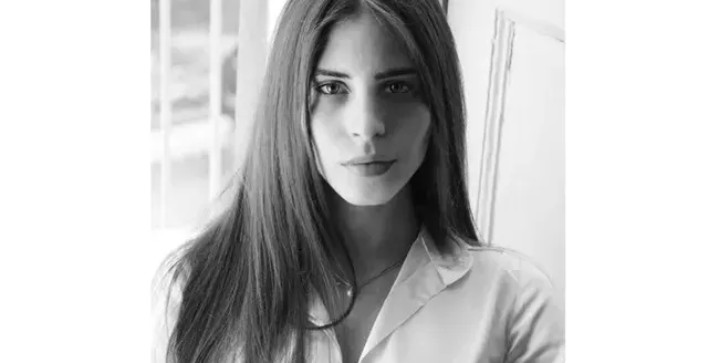 Тайната внучка на Тато се сгоди за италианец (Подробности за непоказваната дъщеря на Владо Живков)