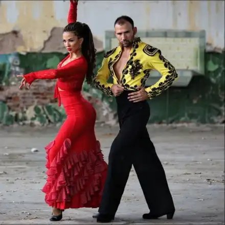 Това ли е новият на Райна?