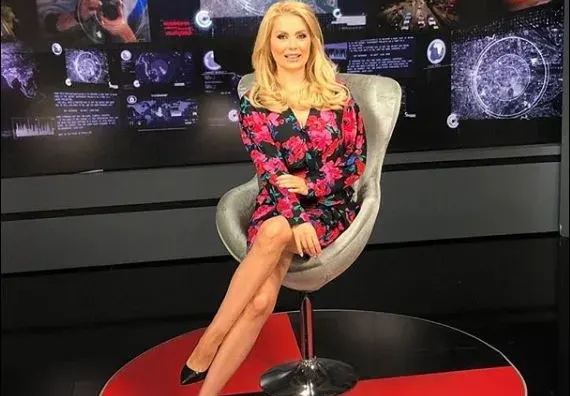 Венета Райкова се завърна у нас