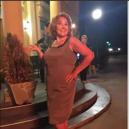 60-годишната Марта Вачкова печели пари от дебелината си, заработва като макси-манекенка