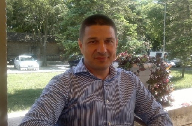 Скандалният Стоян Колев на съд за неплащане на данъци (Експолитикът от СДС с близо половин милион задължения, прехвърля имоти фиктивно)