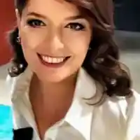 Алекс Сърчаджиева разпуска от стреса в Гърция