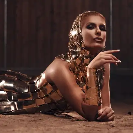 Анелия се превърна в Клеопатра