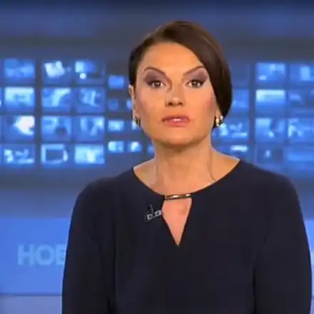 Ани Салич сложи лещи, едва чете от аутокюто