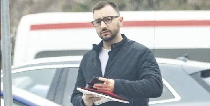 Антон Хекимян във война със строителна фирма