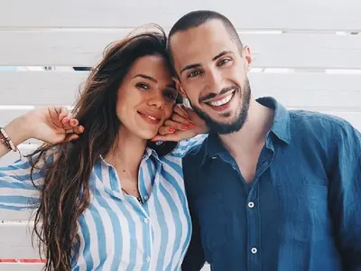 Без суеверие: Теа и Наум с количка и детска стая