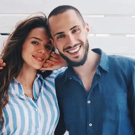 Без суеверие: Теа и Наум с количка и детска стая