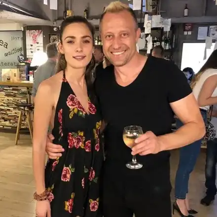 Бившият на Елеонора Манчева загражда млада актриса