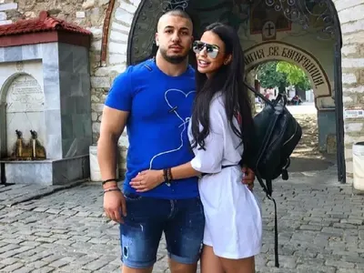 Блага вест! Маргините чакат БЕБЕ (Вижте бъдещата майка с коремче в галерия)