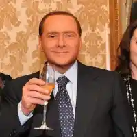 Дарина Павлова се обясни в любовно на Берлускони