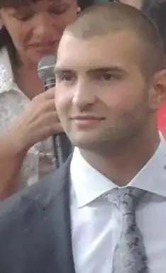 Децата на брат Галев отличници по химия, живеят скромно в София