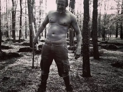 Деян Донков пусна коремче