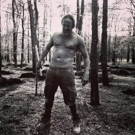 Деян Донков пусна коремче