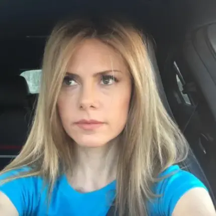 Деси Банова отново шофира след катастрофата