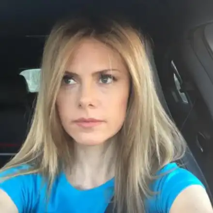 Деси Банова отново шофира след катастрофата